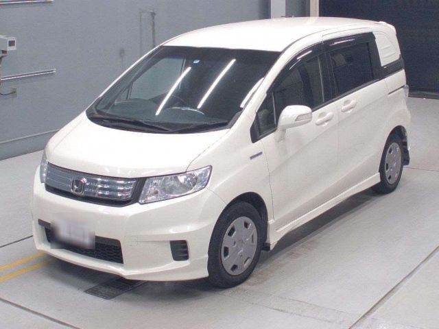 30133 Honda Freed spike GP3 2012 г. (CAA Gifu)